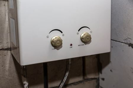 Tankless Water Heaters: Endless Hot Water and Energy Efficiency Thumbnail